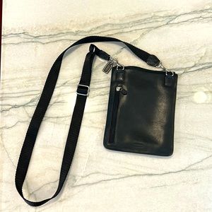 Coach travel crossbody in black leather